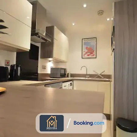 Beautiful Next To Lgi By Movida Group Short Lets & Serviced شقة *