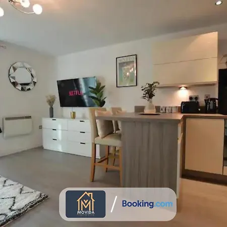 Beautiful Next To Lgi By Movida Group Short Lets & Serviced