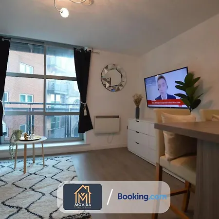 Beautiful Next To Lgi By Movida Group Short Lets & Serviced شقة *