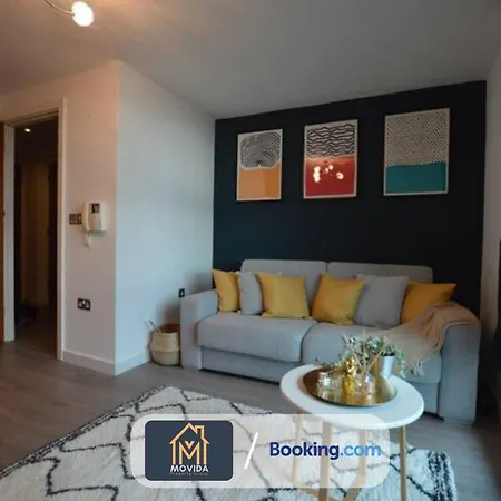 شقة Beautiful Next To Lgi By Movida Group Short Lets & Serviced *
