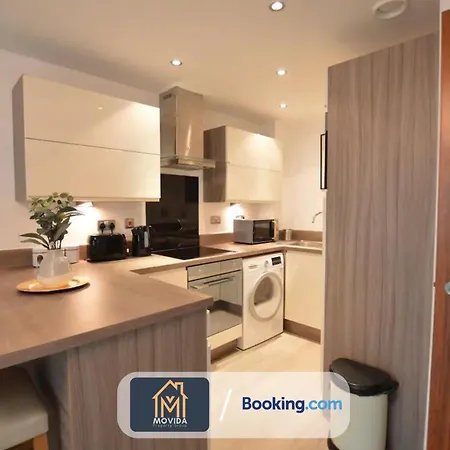 شقة Beautiful Next To Lgi By Movida Group Short Lets & Serviced