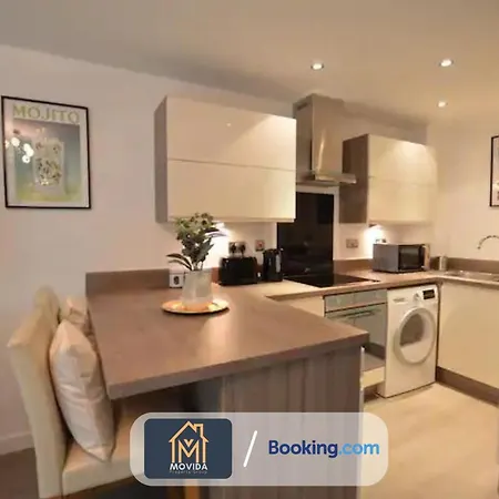 Beautiful Next To Lgi By Movida Group Short Lets & Serviced * ليدز